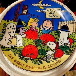 Peanuts Charlie Brown Halloween Great Pumpkin plate limited # from Danbury Mint